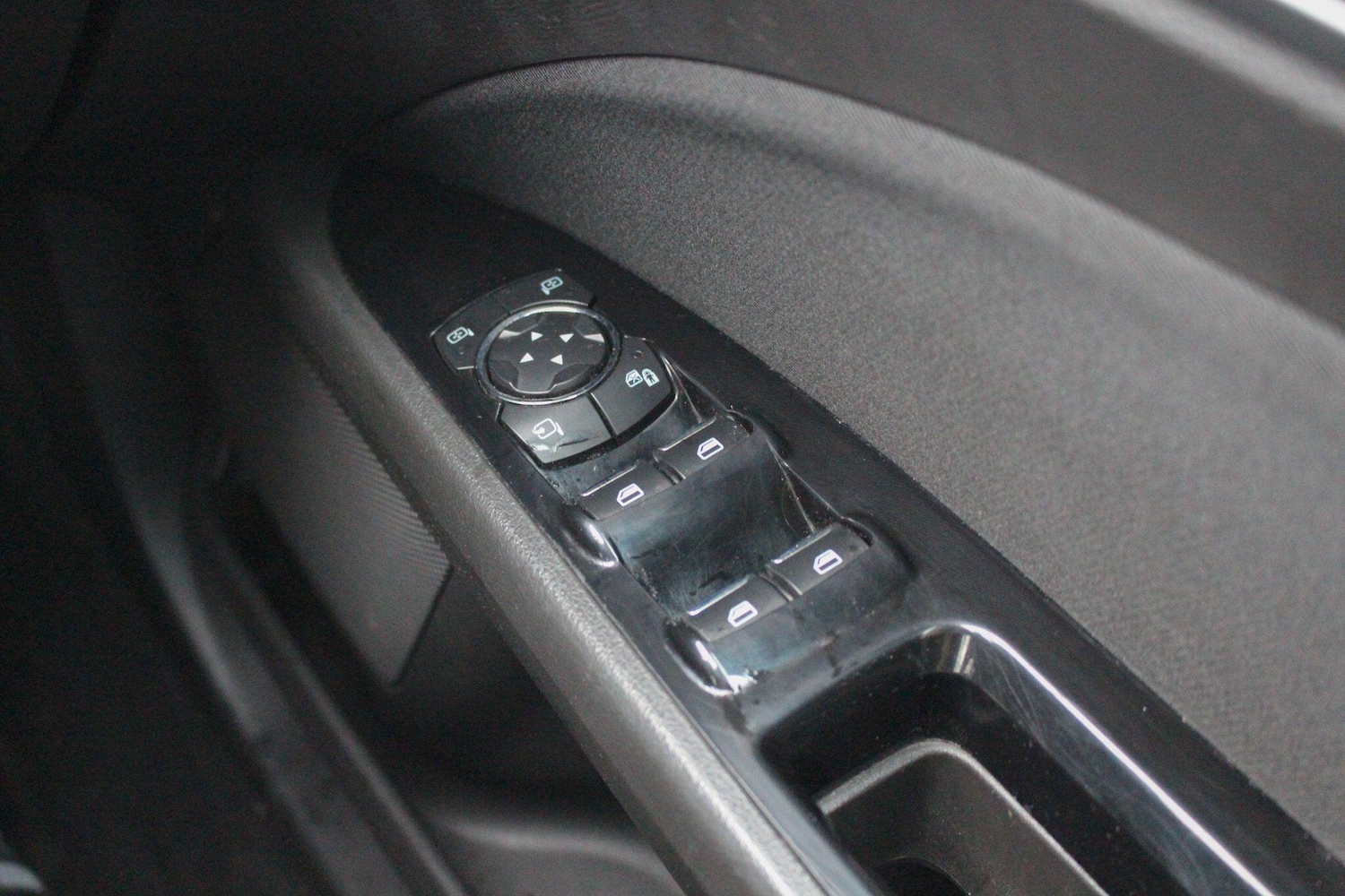 Used Ford Mondeo 2017 for sale - 77305697: Photo 30