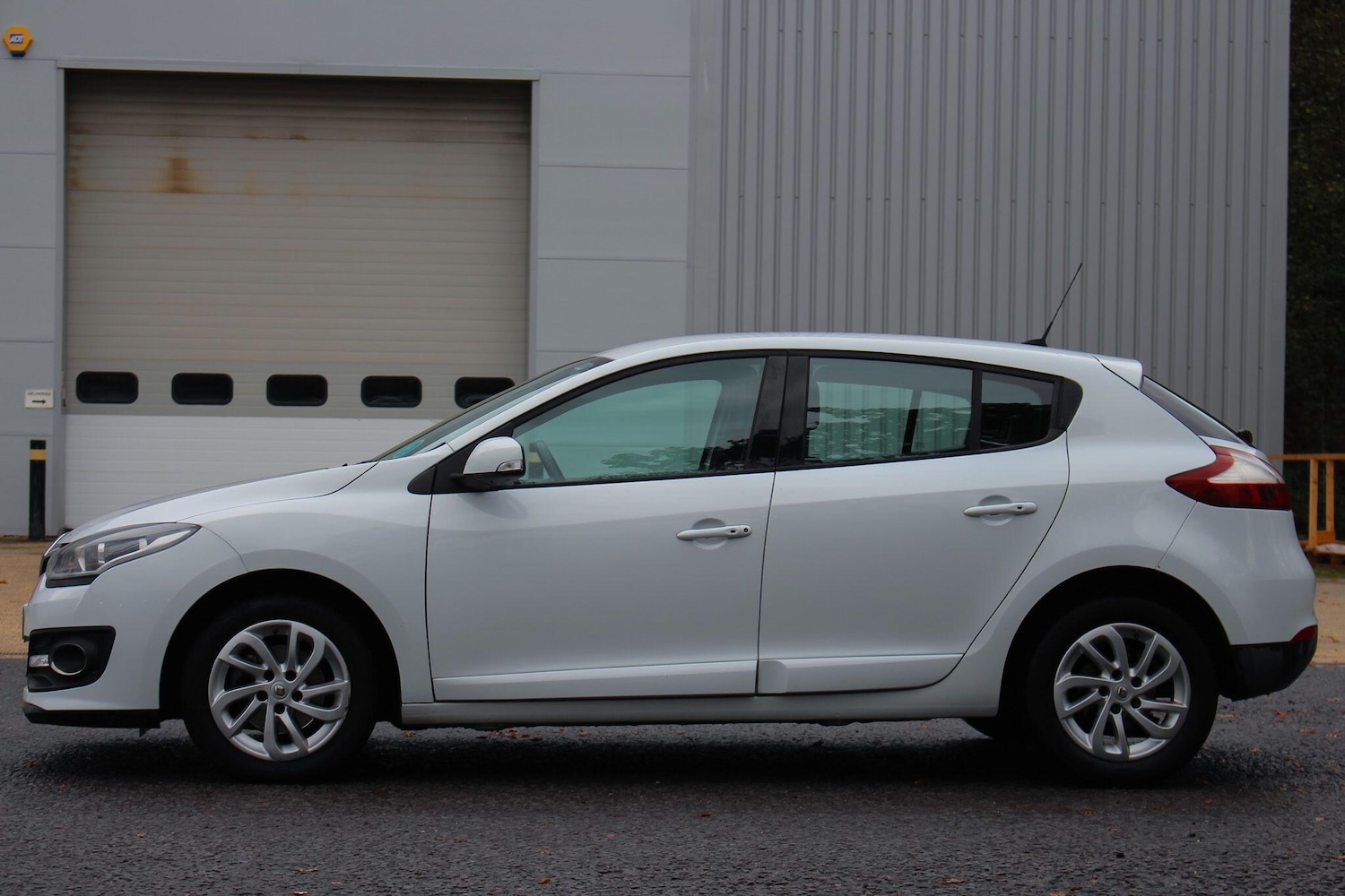 Used Renault Megane 2015 for sale - 76607014: Photo 16