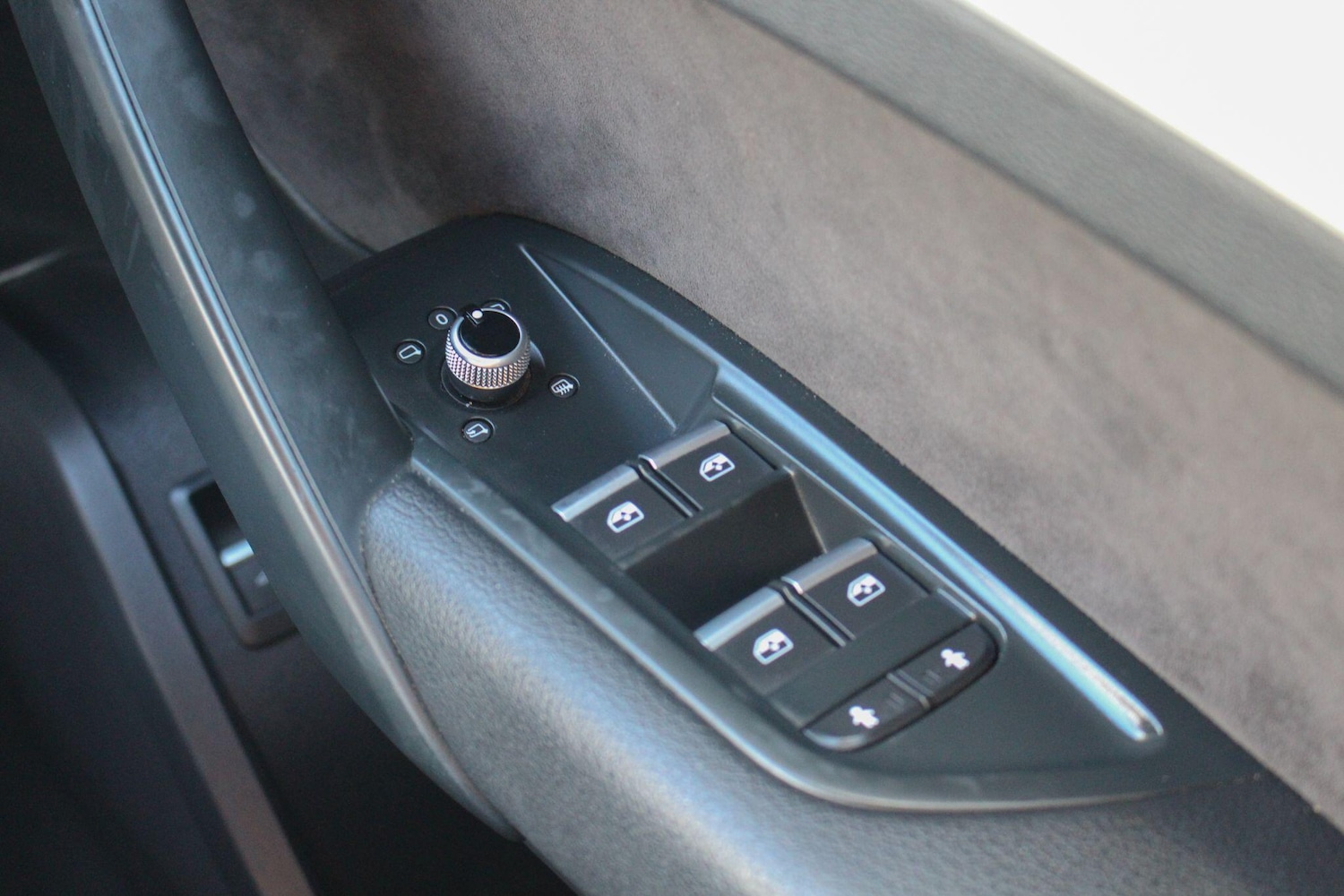 Used Audi Q5 2017 for sale - 77143979: Photo 30