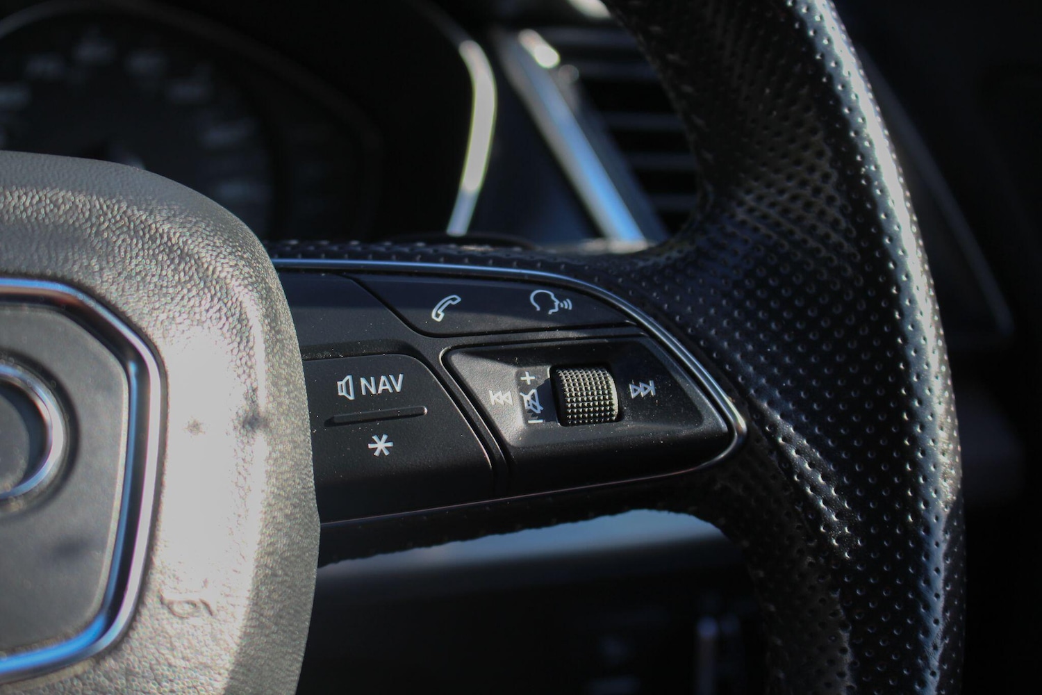 Used Audi Q5 2017 for sale - 77143979: Photo 33