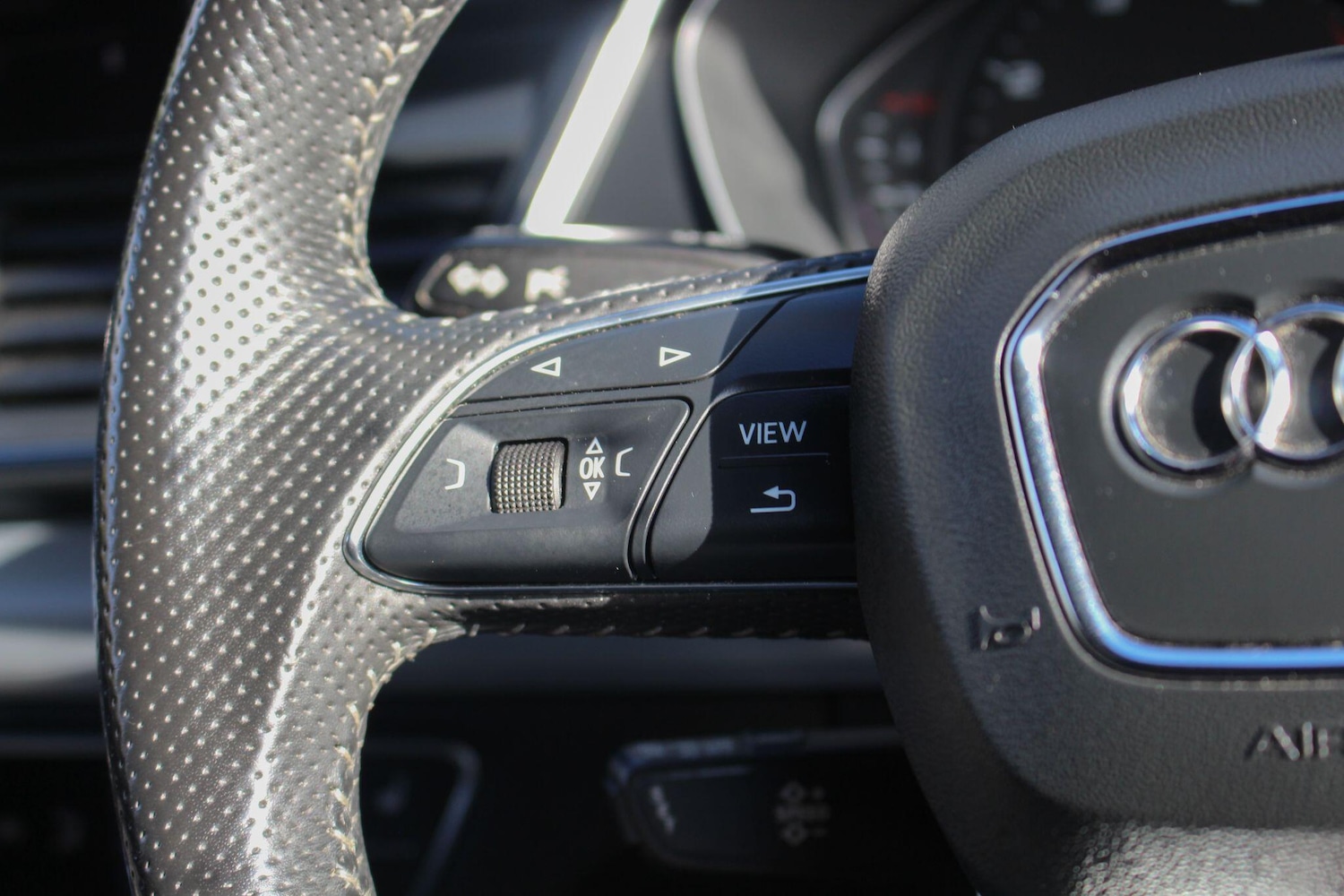 Used Audi Q5 2017 for sale - 77143979: Photo 35