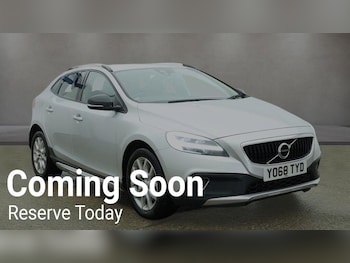 Used Volvo V40 2019 for sale - 78231271: Photo