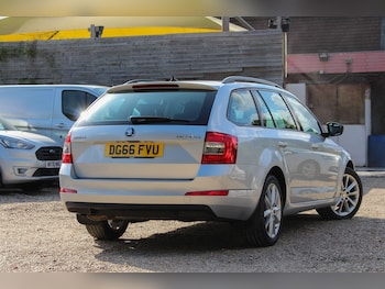 Used Skoda Octavia 2016 for sale - 75326931: Photo