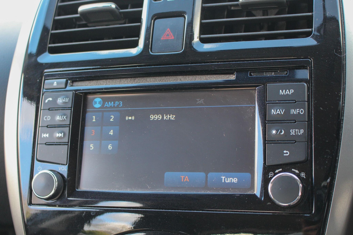 Used Nissan Micra 2015 for sale - 78100216: Photo 38