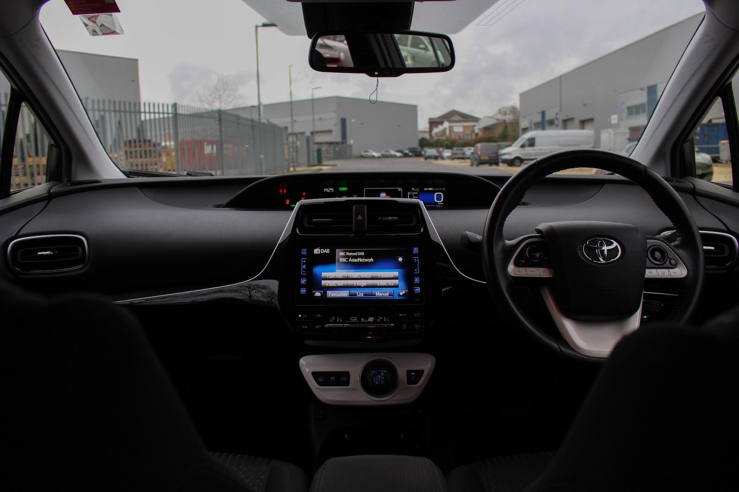 Used Toyota Prius 2018 for sale - 76975574: Photo 26