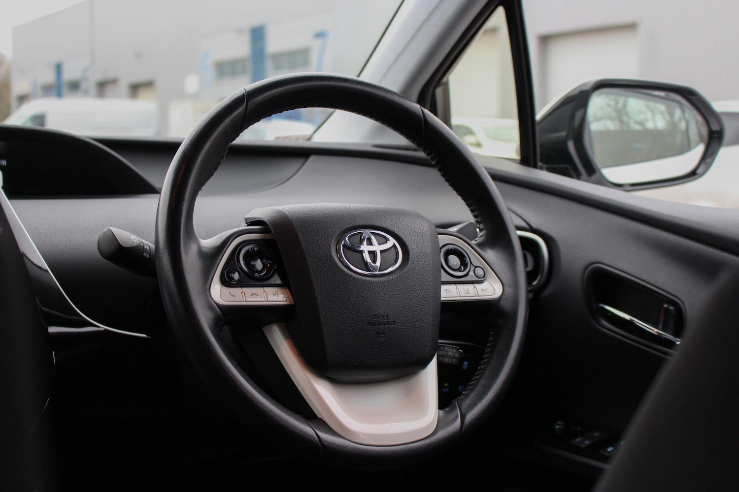 Used Toyota Prius 2018 for sale - 76975574: Photo 27