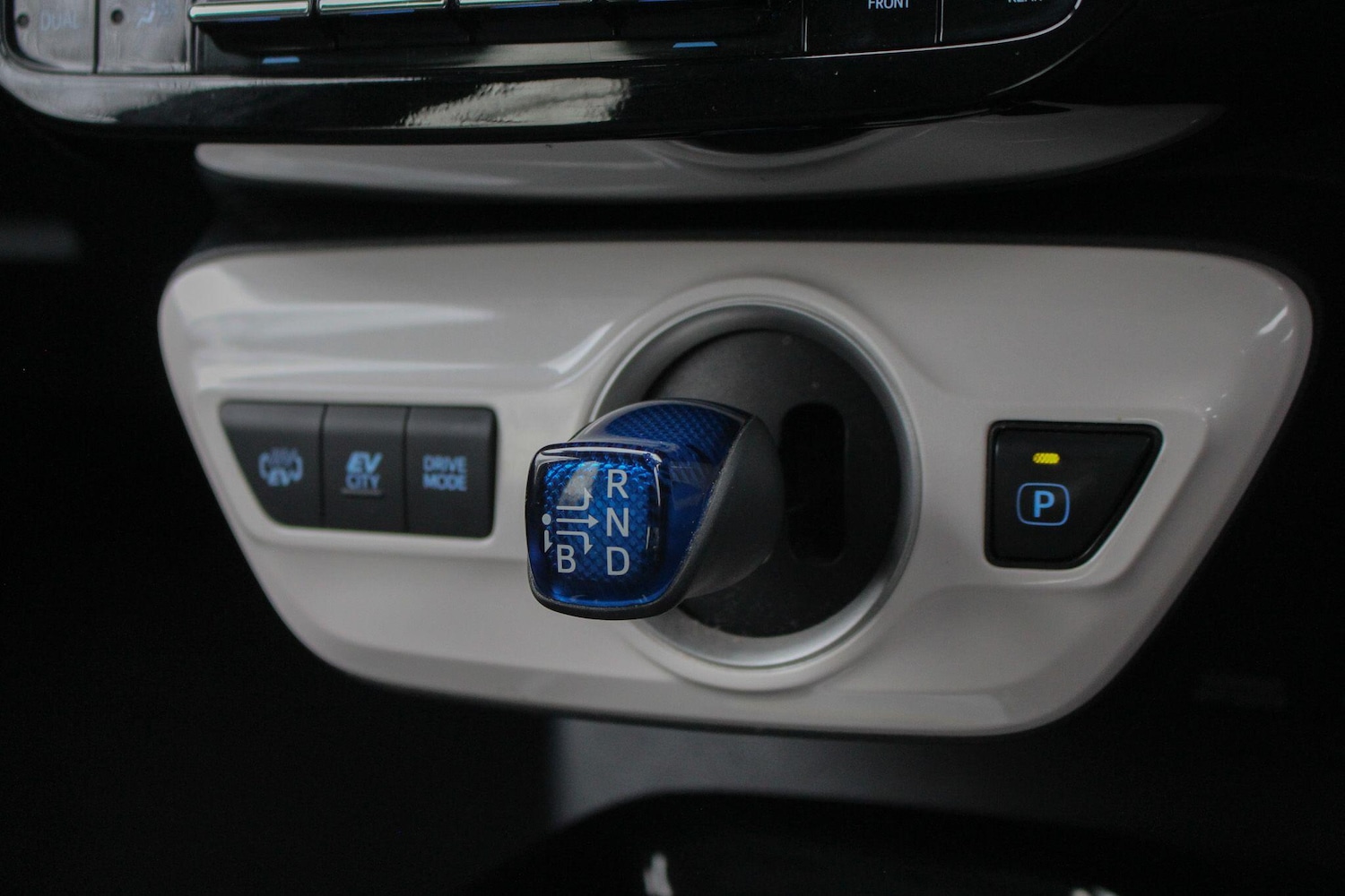 Used Toyota Prius 2018 for sale - 76975574: Photo 35