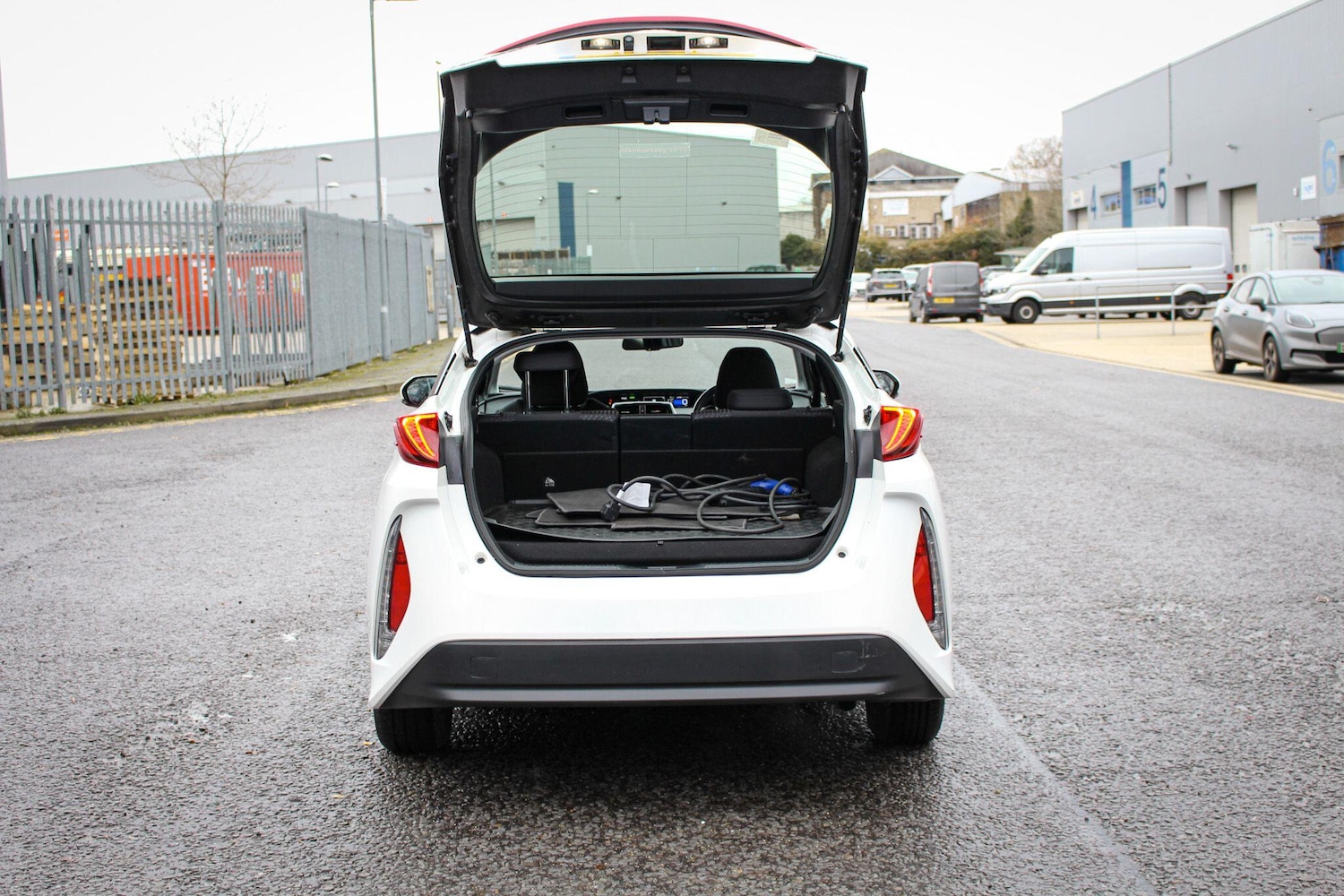 Used Toyota Prius 2018 for sale - 76975574: Photo 9