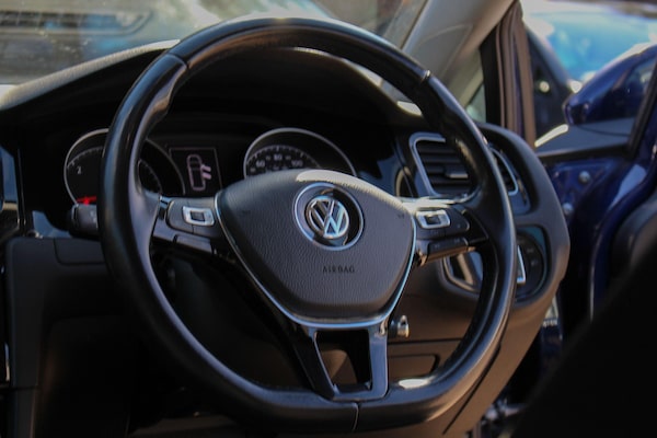 Used Volkswagen Golf 2018 for sale - 76158587: Photo 32