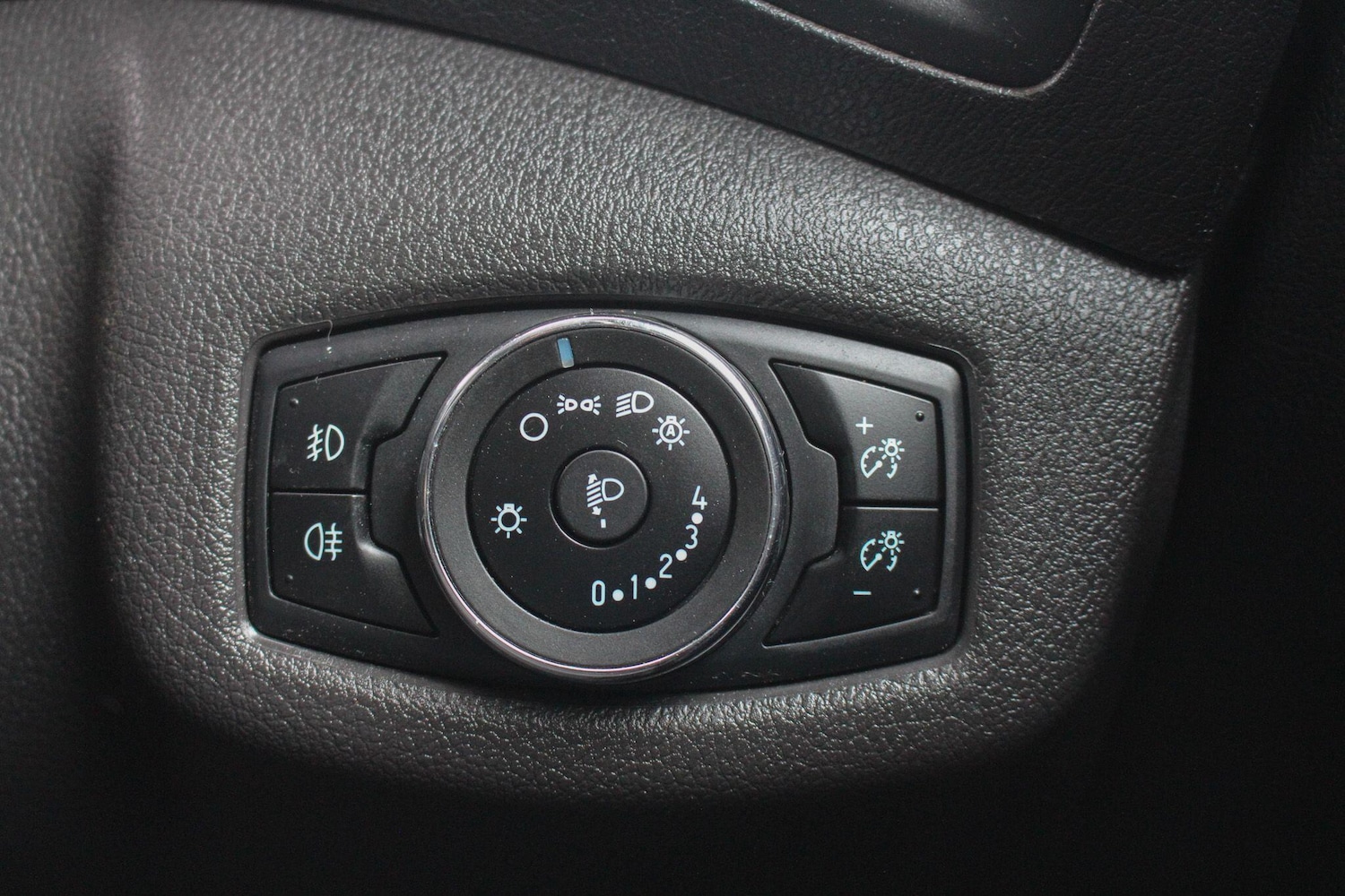 Used Ford Transit Connect 2017 for sale - 76528103: Photo 25