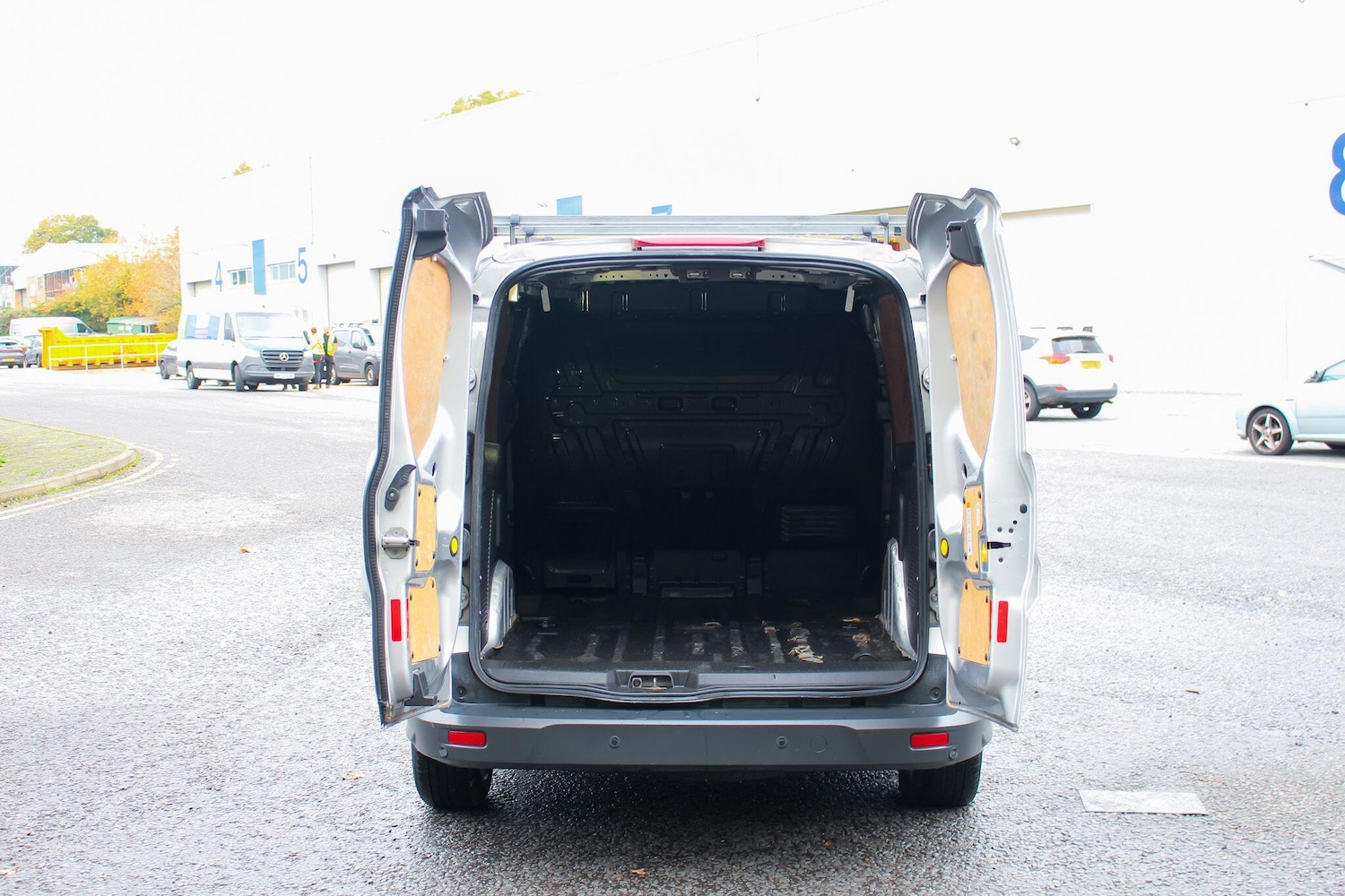 Used Ford Transit Connect 2017 for sale - 76528103: Photo 8