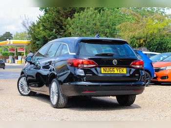 Used Vauxhall Astra 2017 for sale - 75696775: Photo