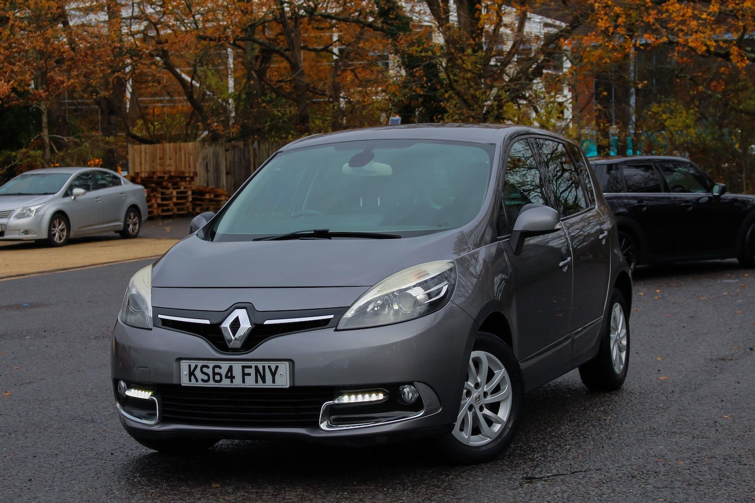 Used Renault Scenic 2014 for sale - 76832320: Photo 2