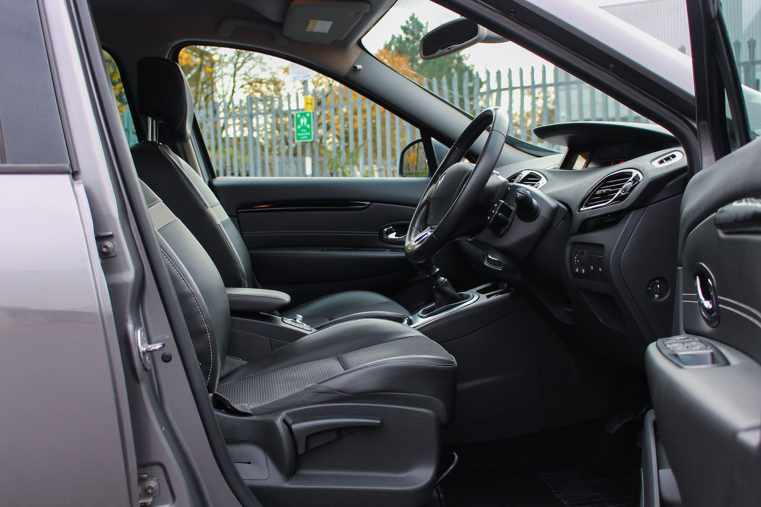 Used Renault Scenic 2014 for sale - 76832320: Photo 27