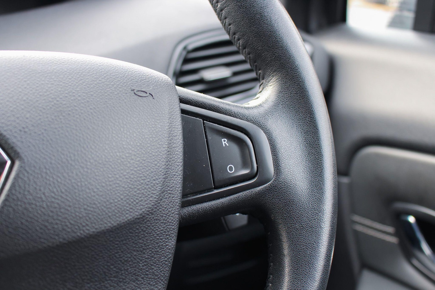 Used Renault Scenic 2014 for sale - 76832320: Photo 30