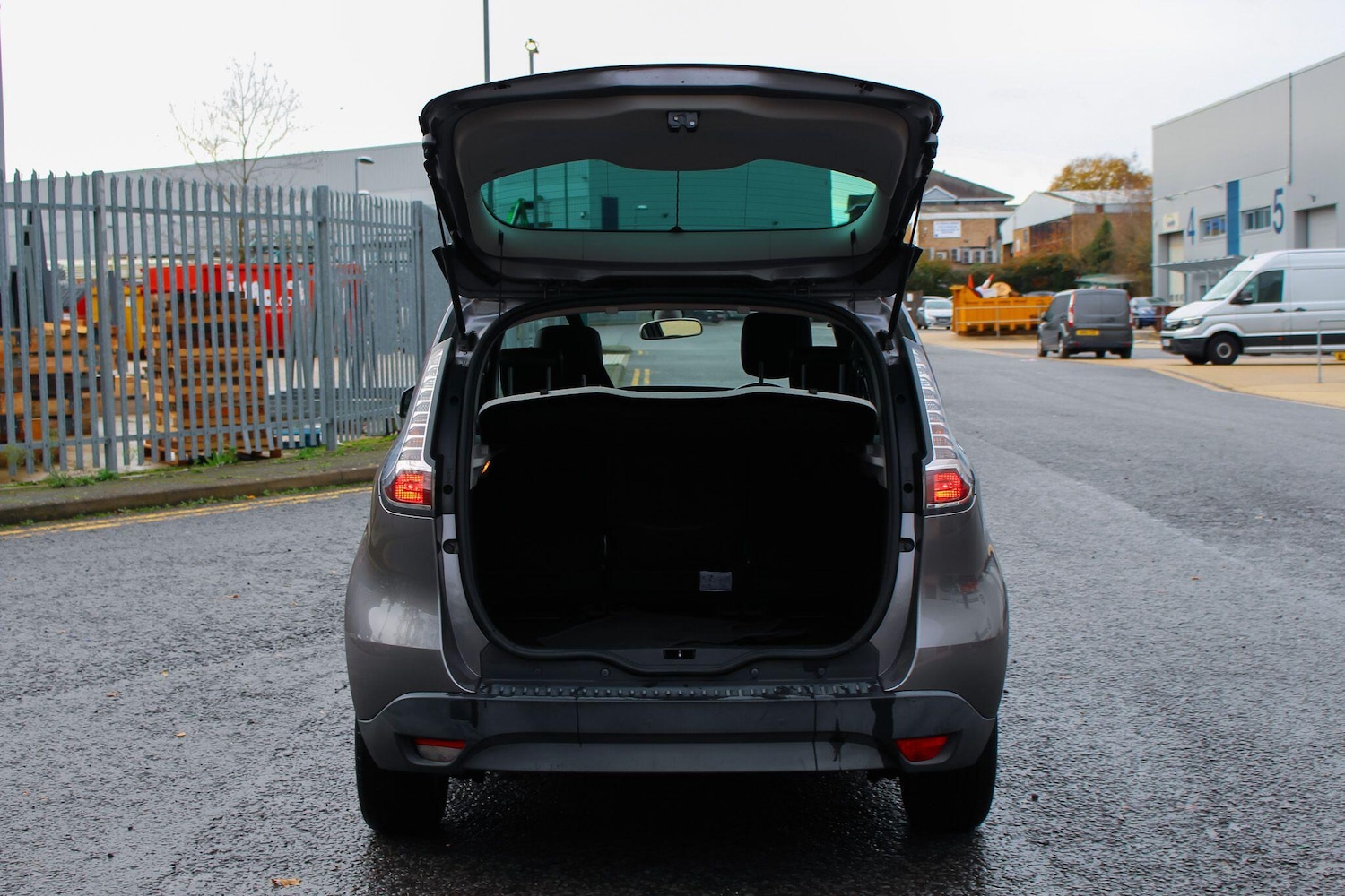 Used Renault Scenic 2014 for sale - 76832320: Photo 8