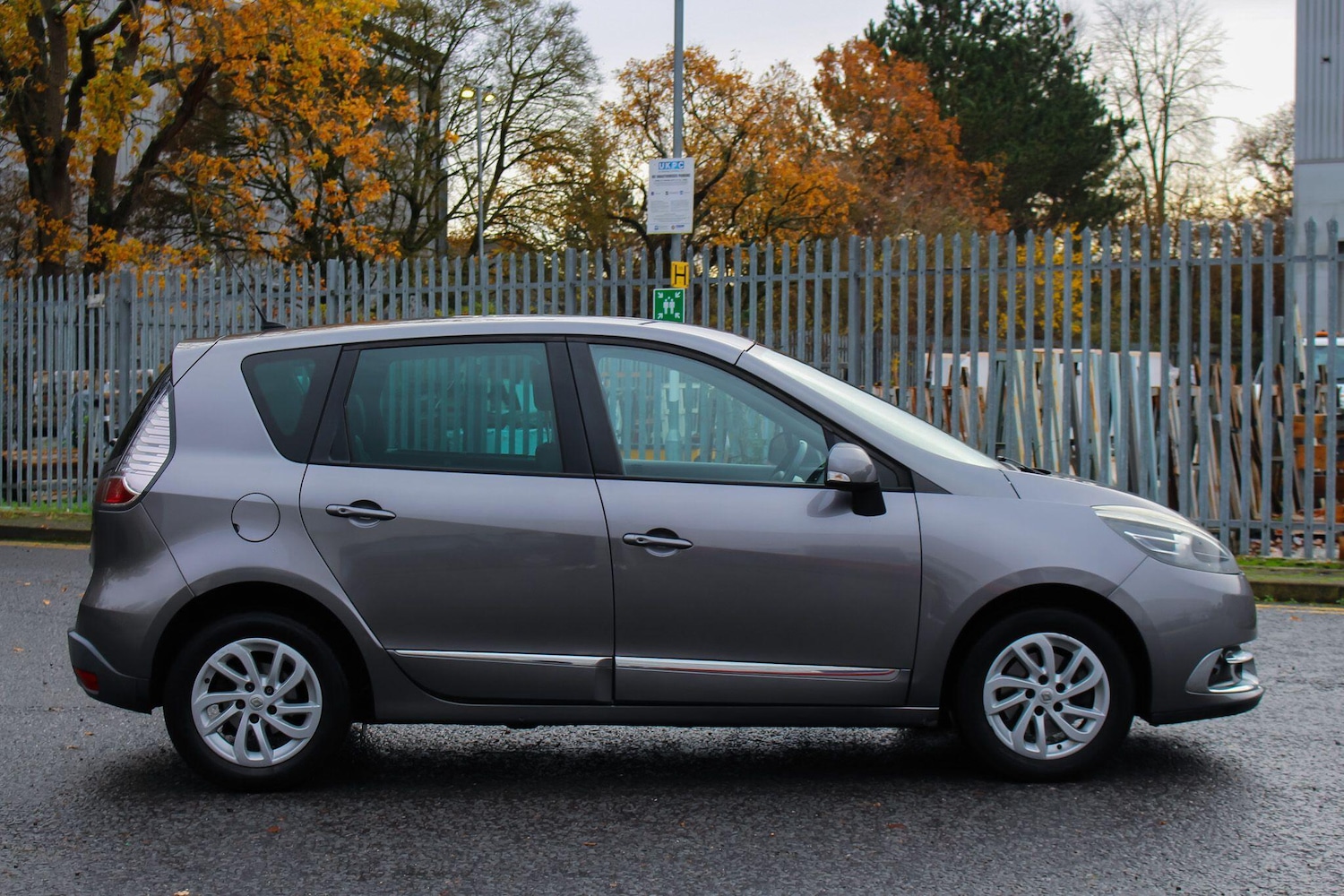 Used Renault Scenic 2014 for sale - 76832320: Photo 9