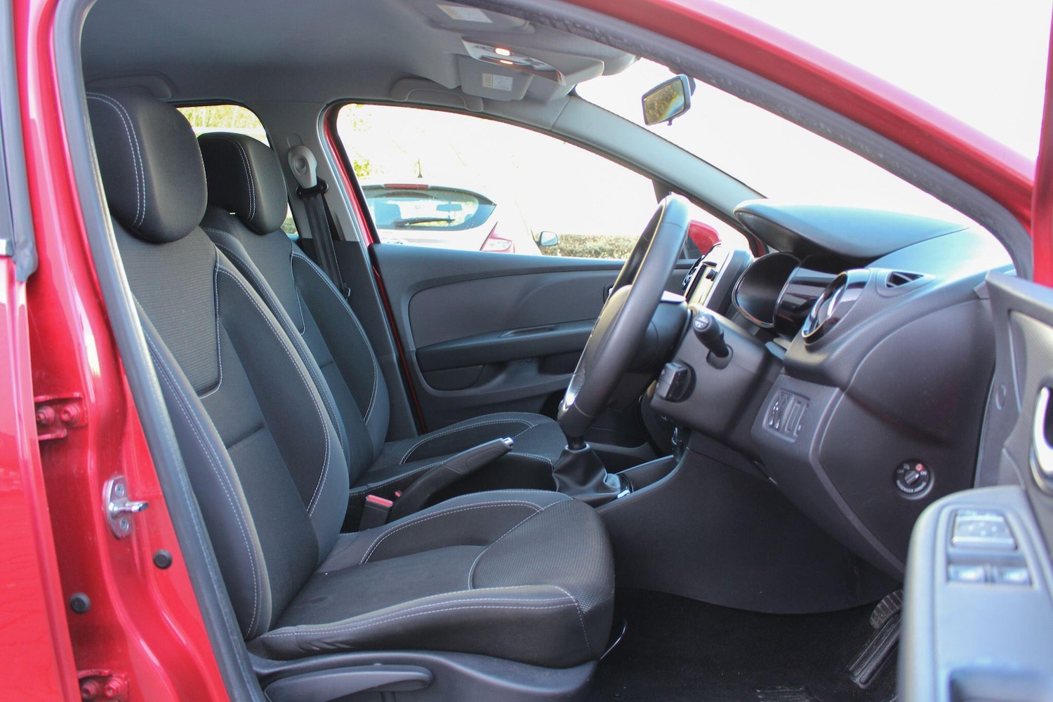 Used Renault Clio for sale - 77958407: Photo 24