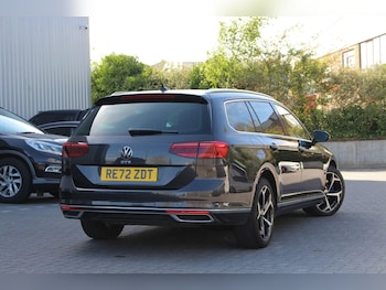 Used Volkswagen Passat 2022 for sale - 78376281: Photo