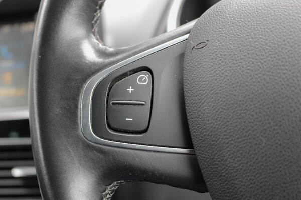 Used Renault Clio 2019 for sale - 76258998: Photo 32