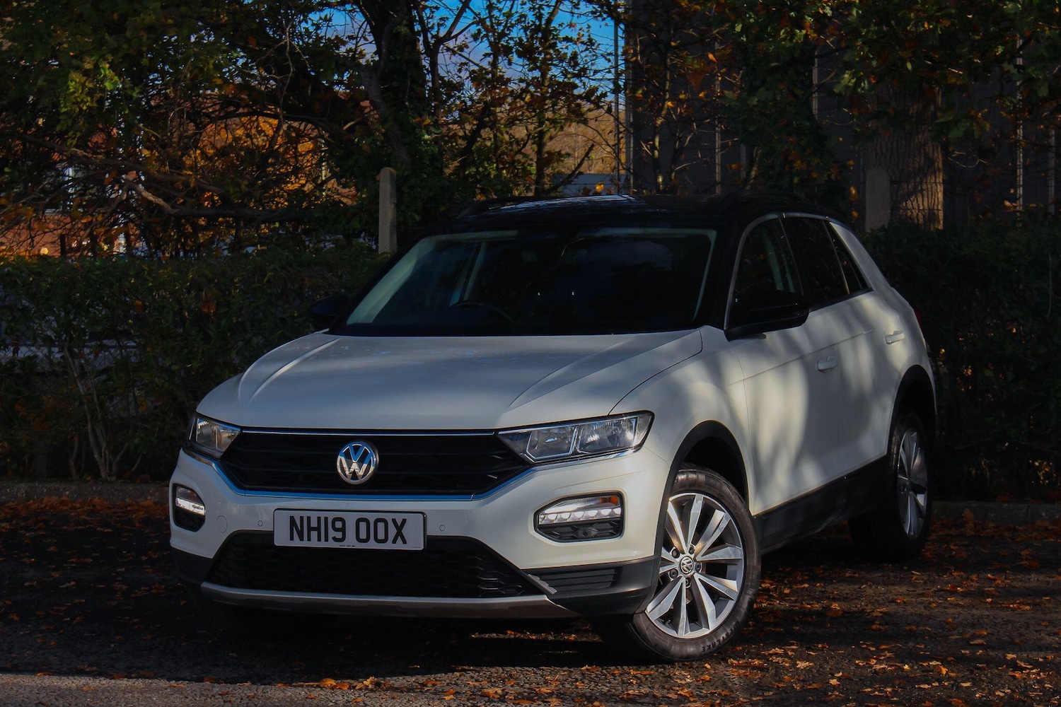 Used Volkswagen T-Roc 2019 for sale - 76528101: Photo 2