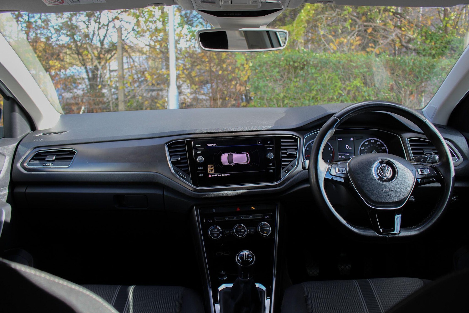 Used Volkswagen T-Roc 2019 for sale - 76528101: Photo 24