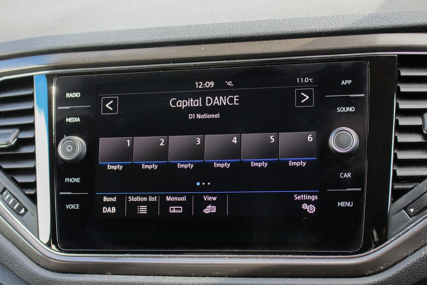 Used Volkswagen T-Roc 2019 for sale - 76528101: Photo 39