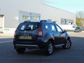Used Dacia Duster 2016 for sale - 77908758: Photo