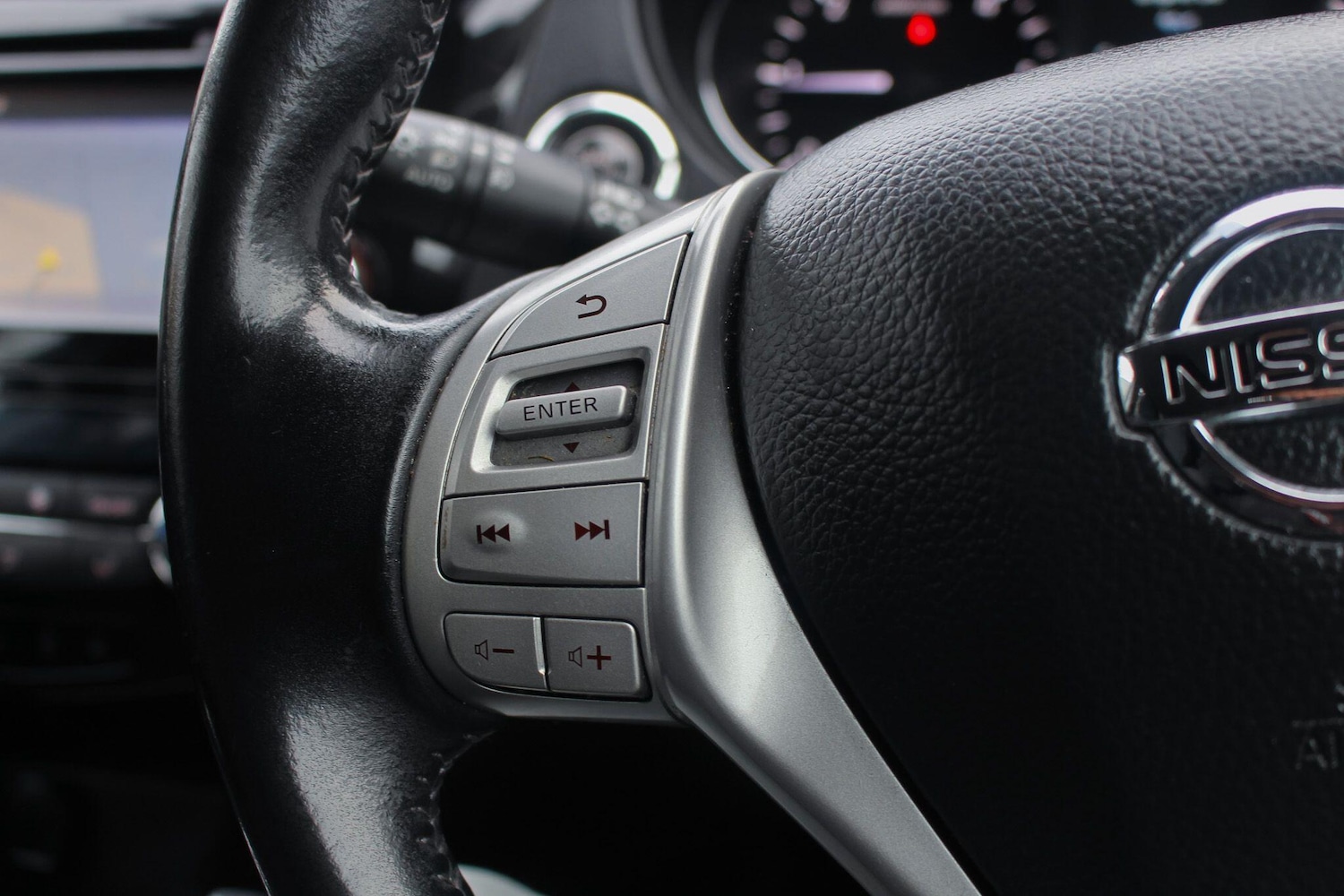 Used Nissan Qashqai 2016 for sale - 76898373: Photo 35