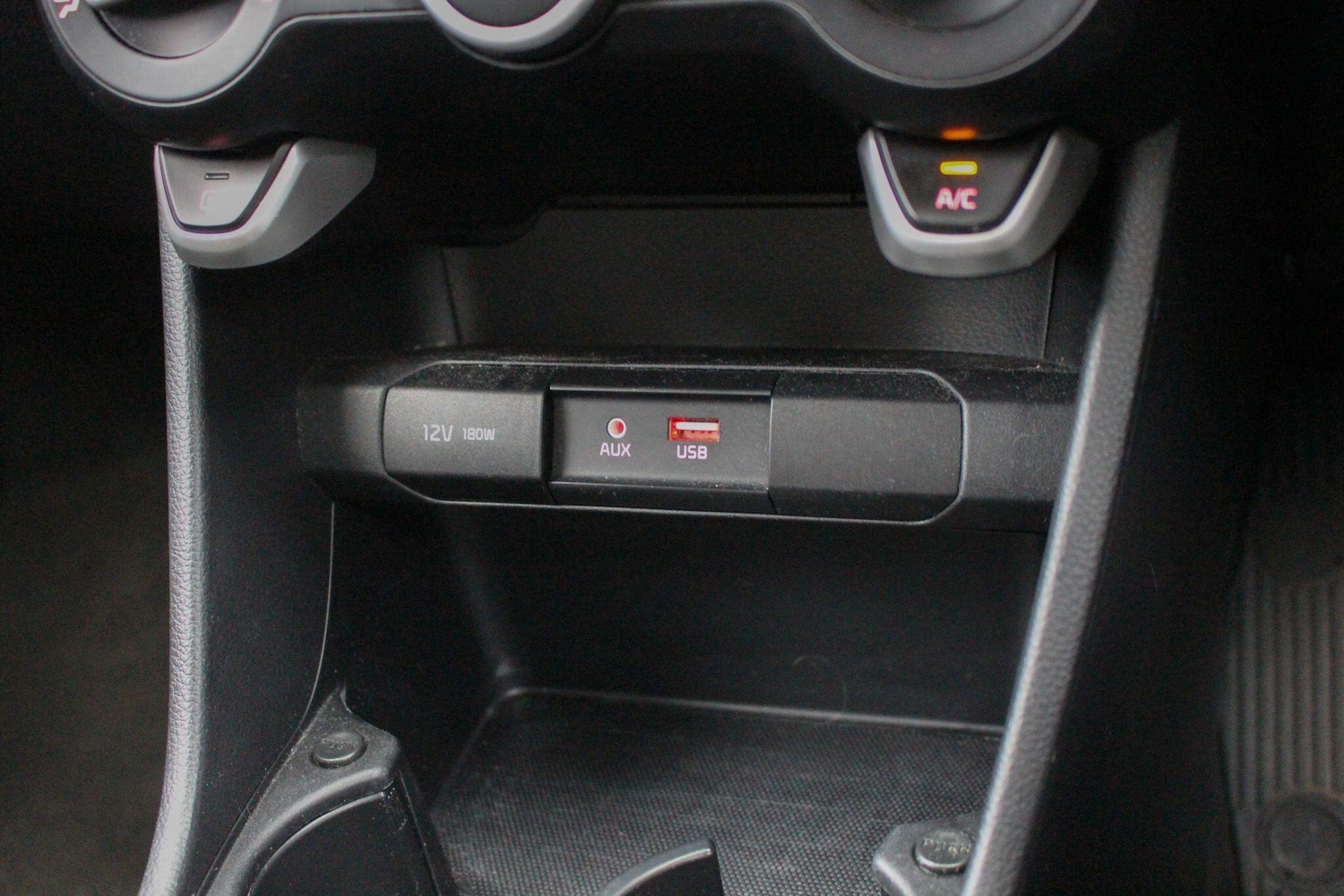 Used Kia Picanto 2018 for sale - 76175052: Photo 33