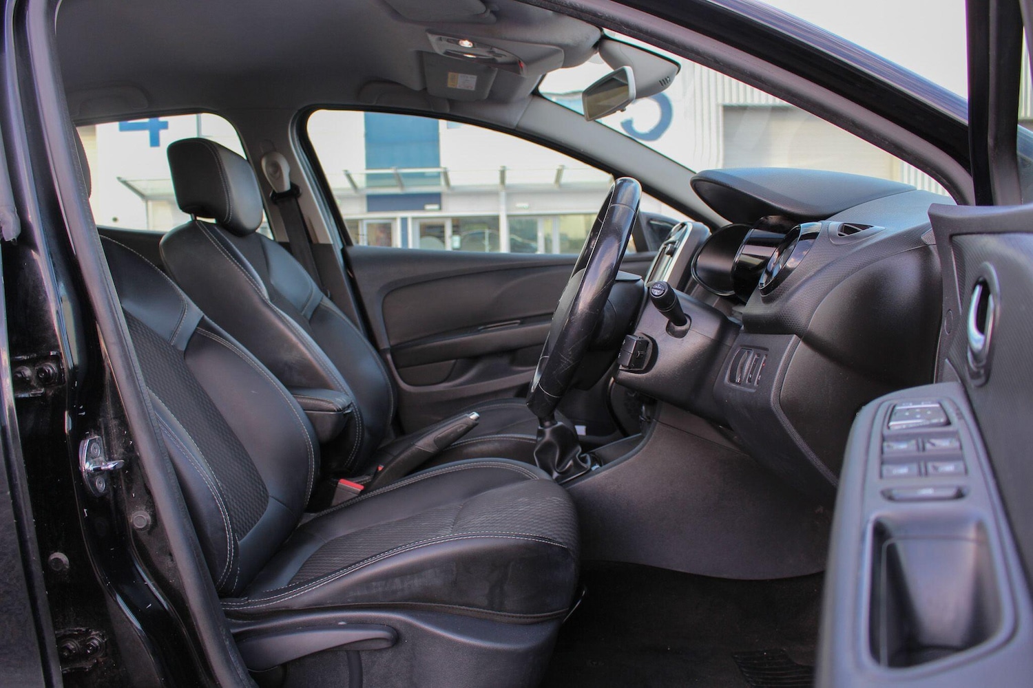 Used Renault Clio 2017 for sale - 77710572: Photo 25