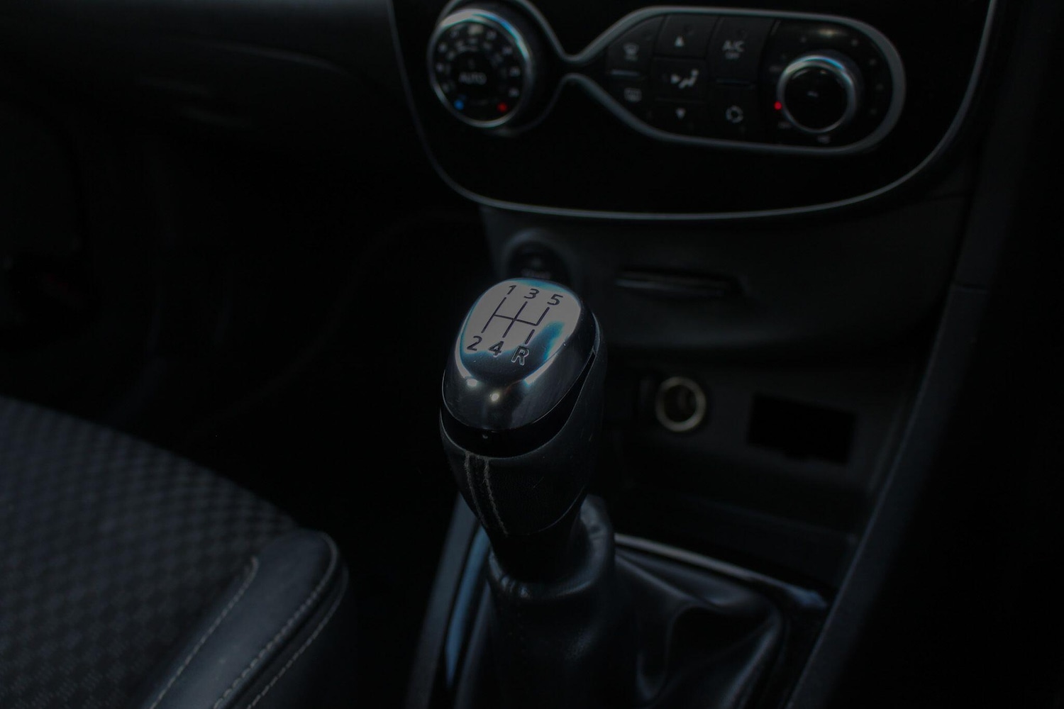 Used Renault Clio 2017 for sale - 77710572: Photo 35