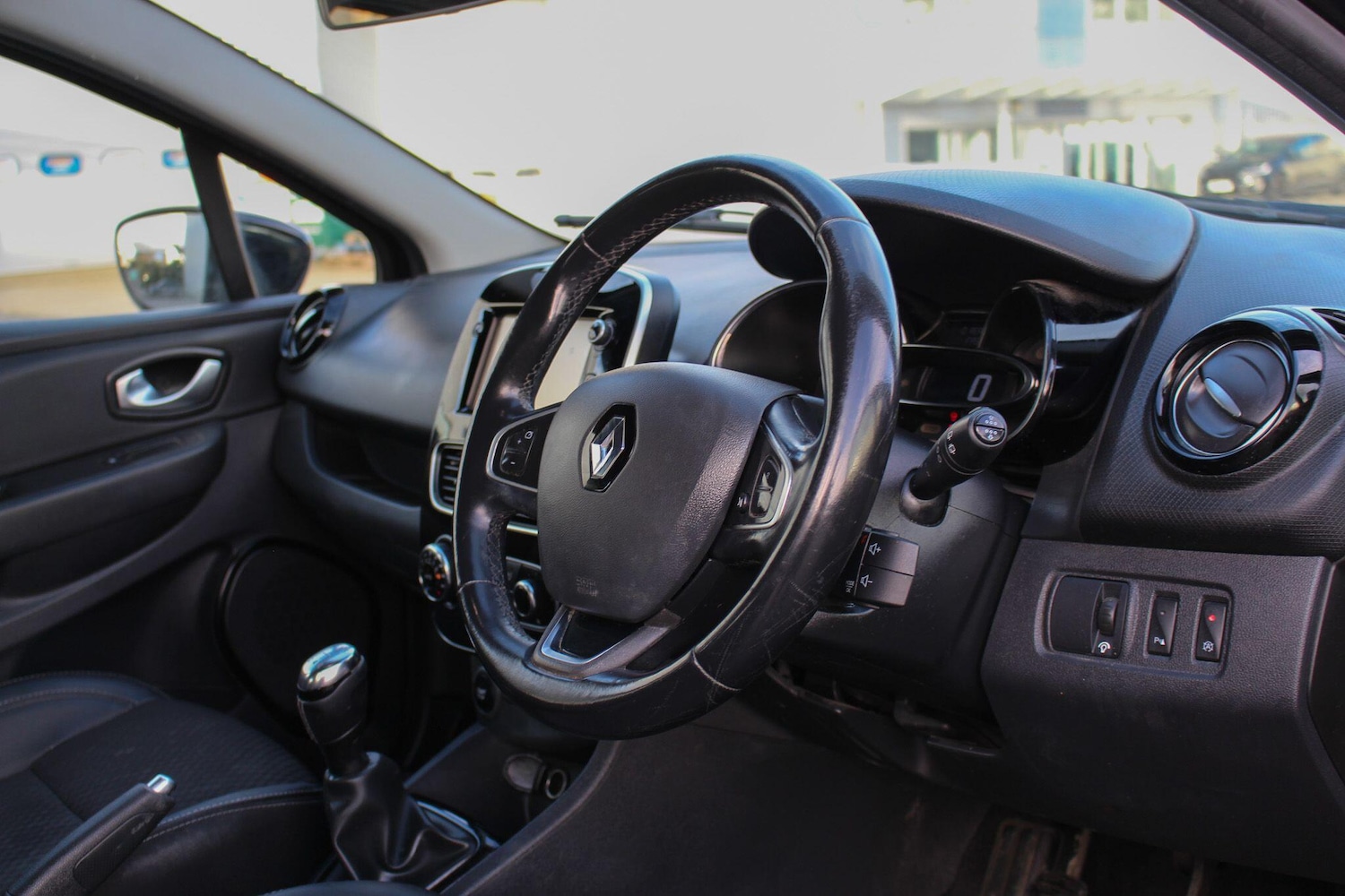 Used Renault Clio 2017 for sale - 77710572: Photo 49