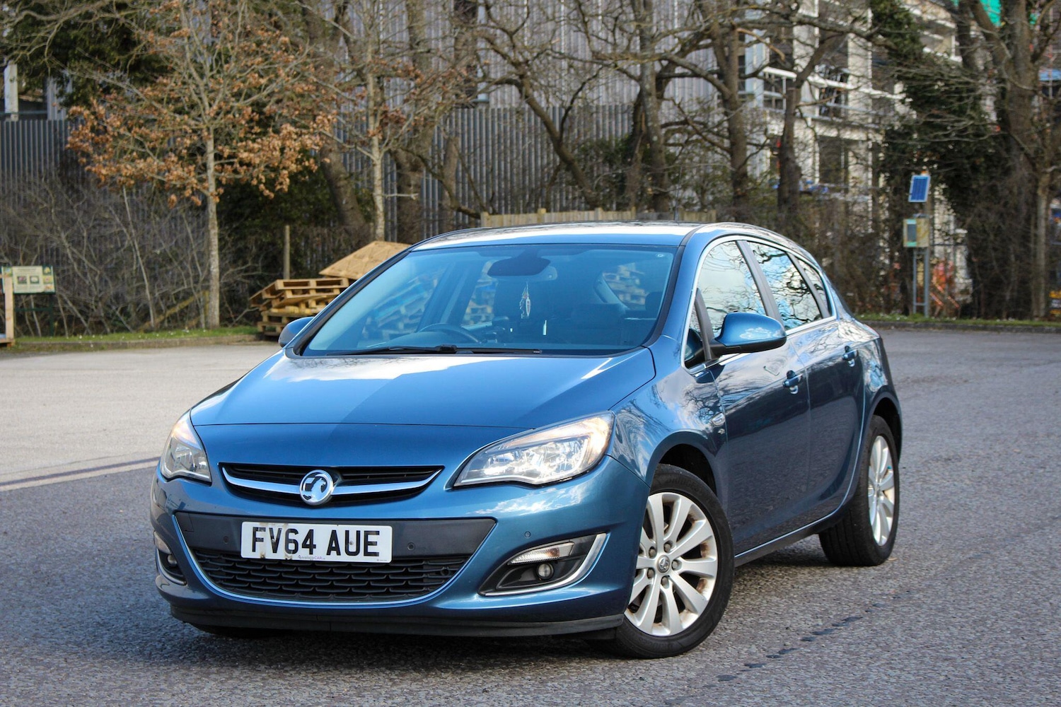 Used Vauxhall Astra 2015 for sale - 77709554: Photo 2