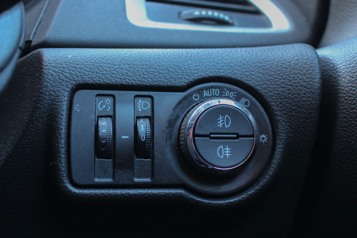 Used Vauxhall Astra 2015 for sale - 77709554: Photo 28