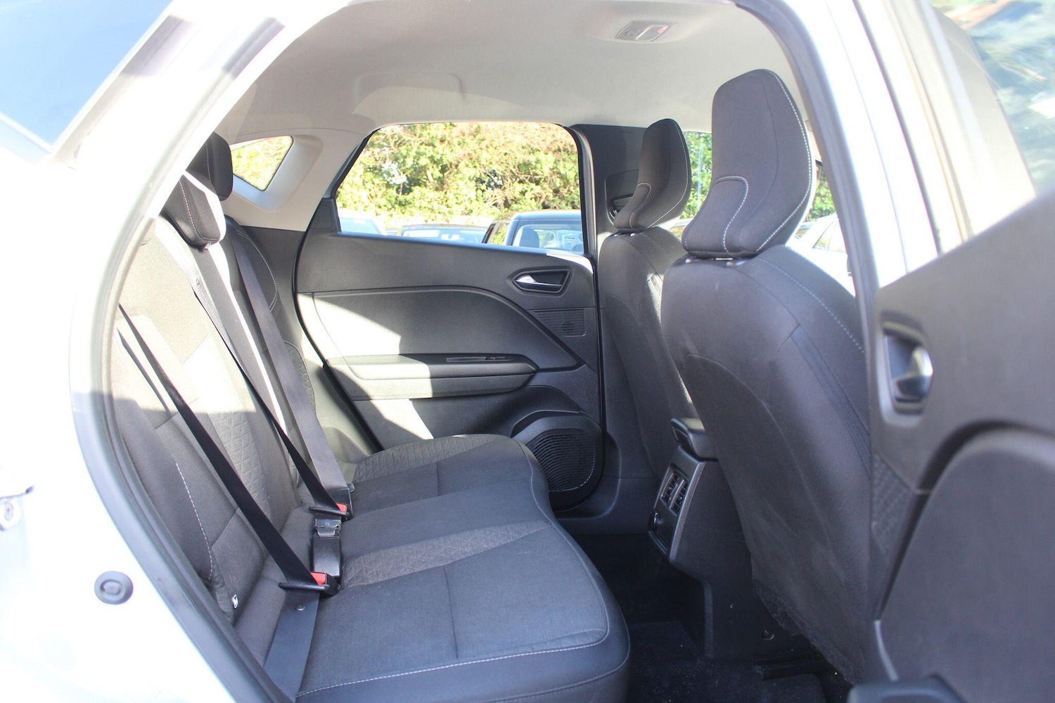 Used Renault Captur 2022 for sale - 76952498: Photo 29