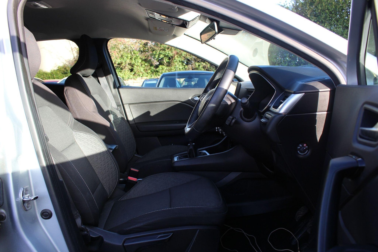 Used Renault Captur 2022 for sale - 76952498: Photo 30