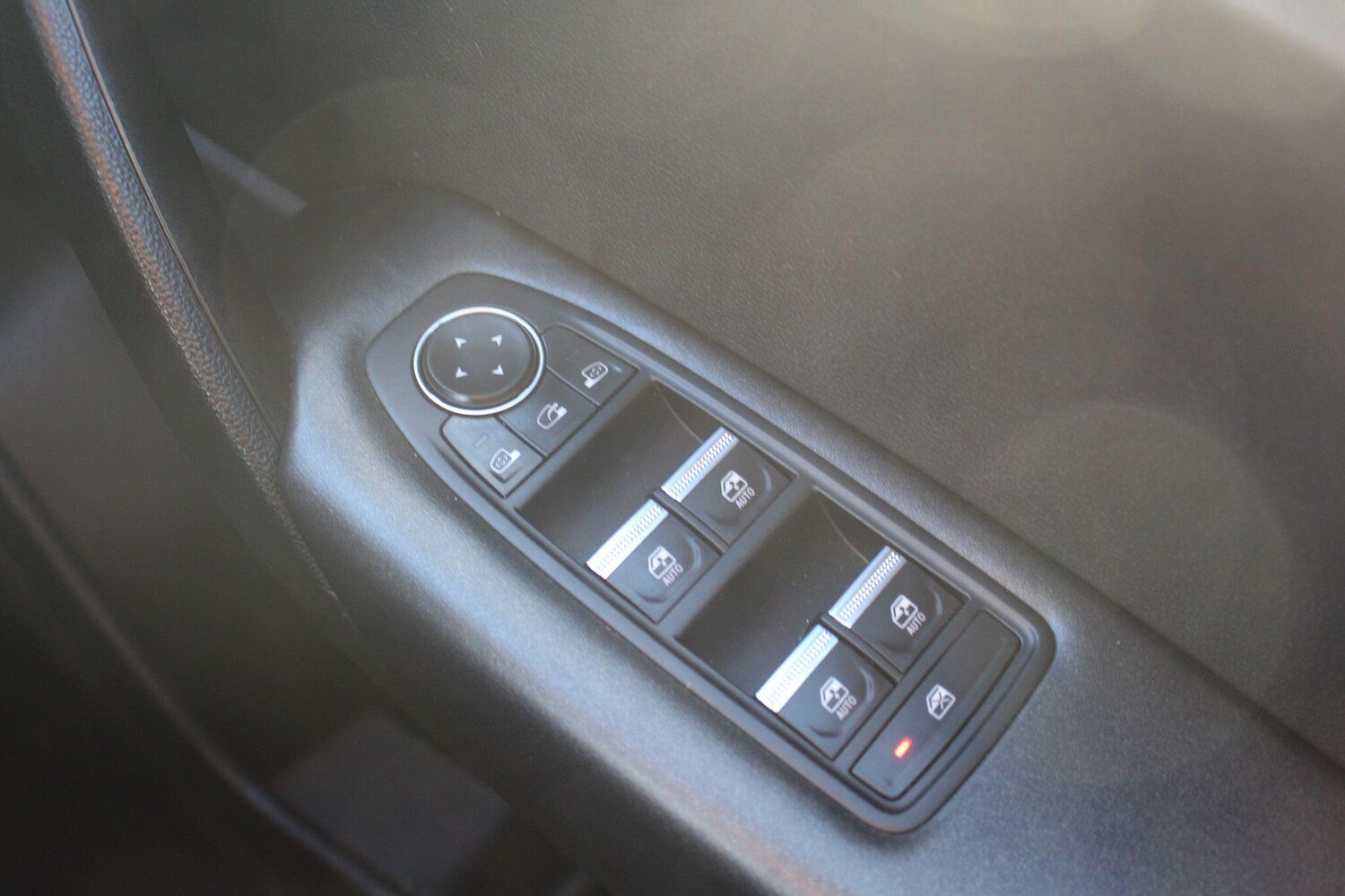 Used Renault Captur 2022 for sale - 76952498: Photo 31