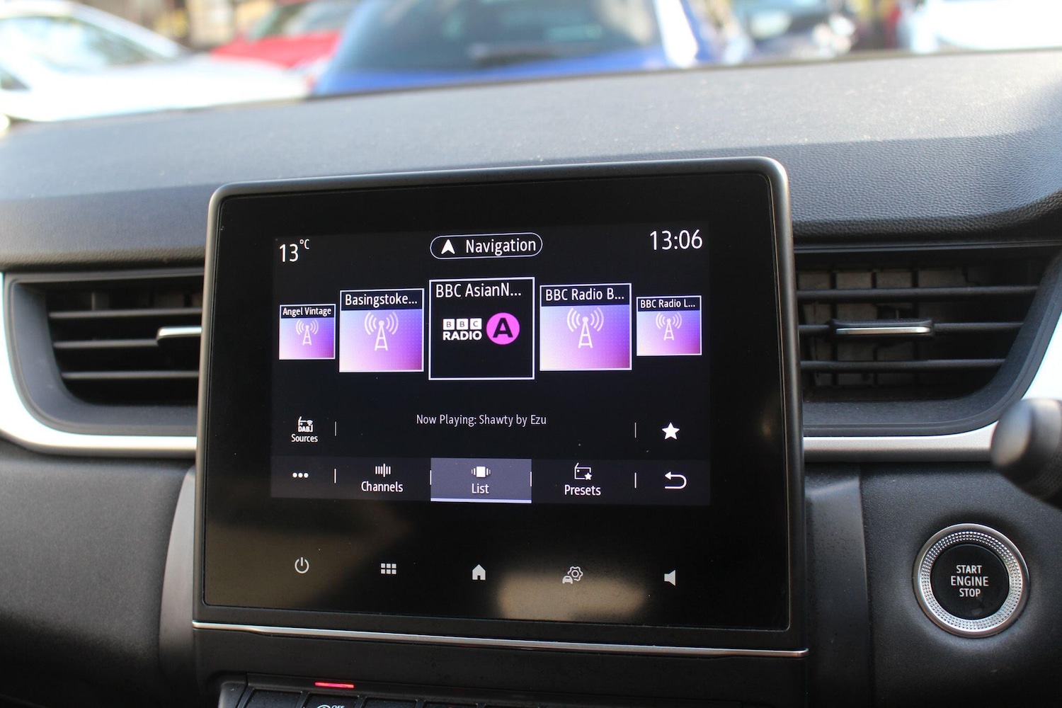 Used Renault Captur 2022 for sale - 76952498: Photo 43