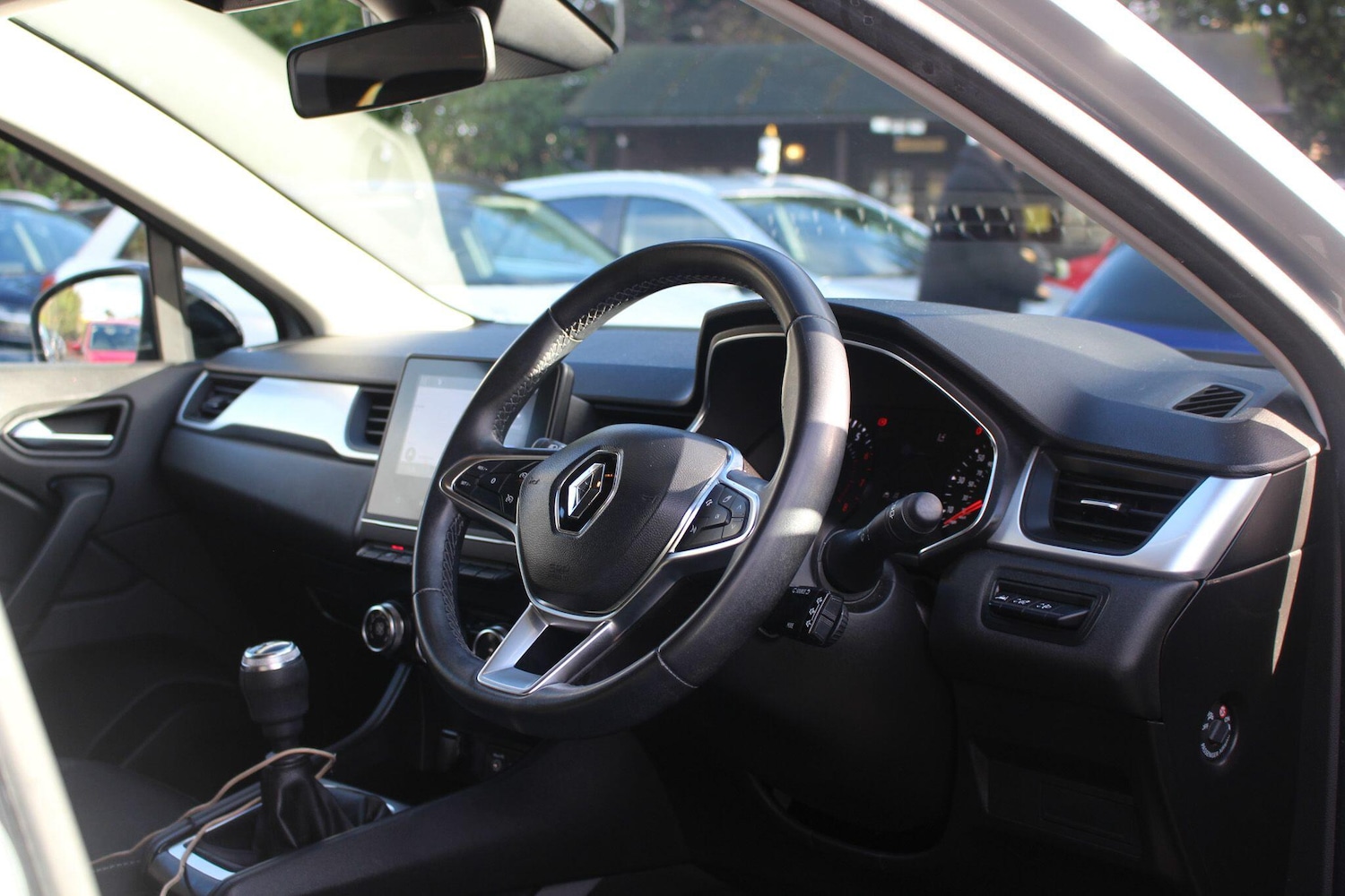 Used Renault Captur 2022 for sale - 76952498: Photo 58