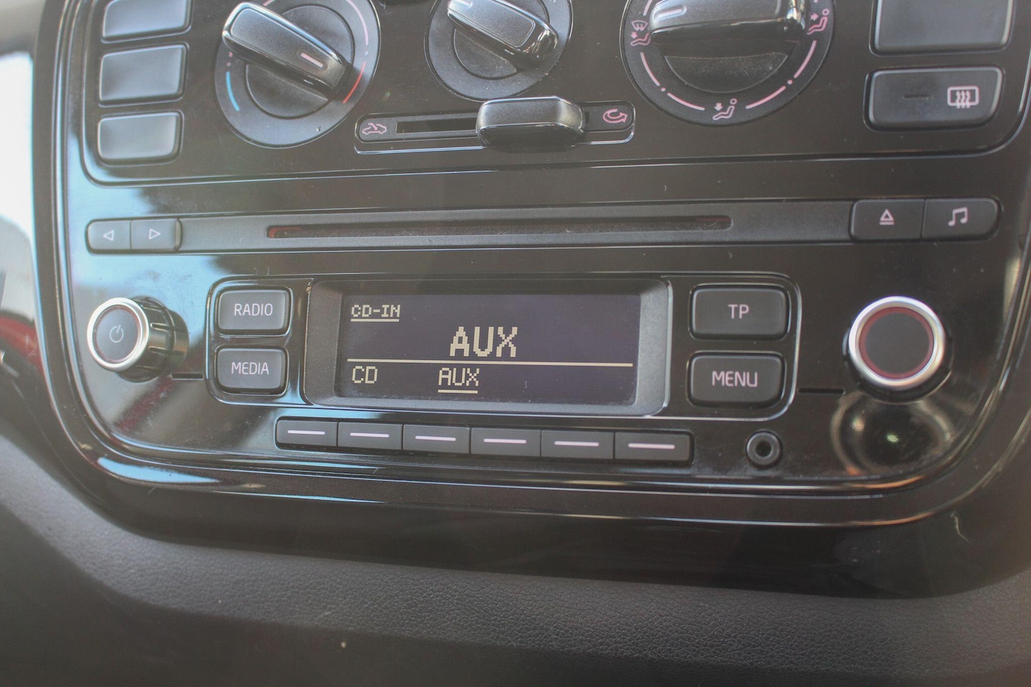 Used Volkswagen up! 2012 for sale - 76942440: Photo 29