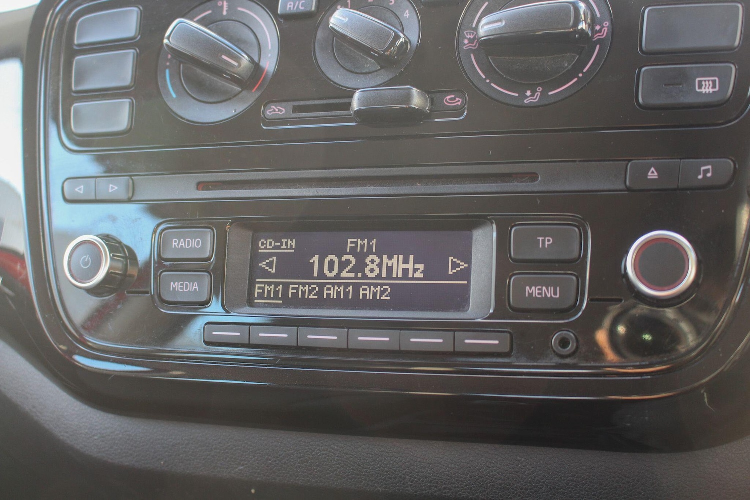 Used Volkswagen up! 2012 for sale - 76942440: Photo 30