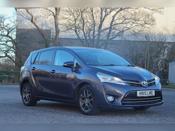 Used Toyota Verso 2015 for sale - 77155361: Photo