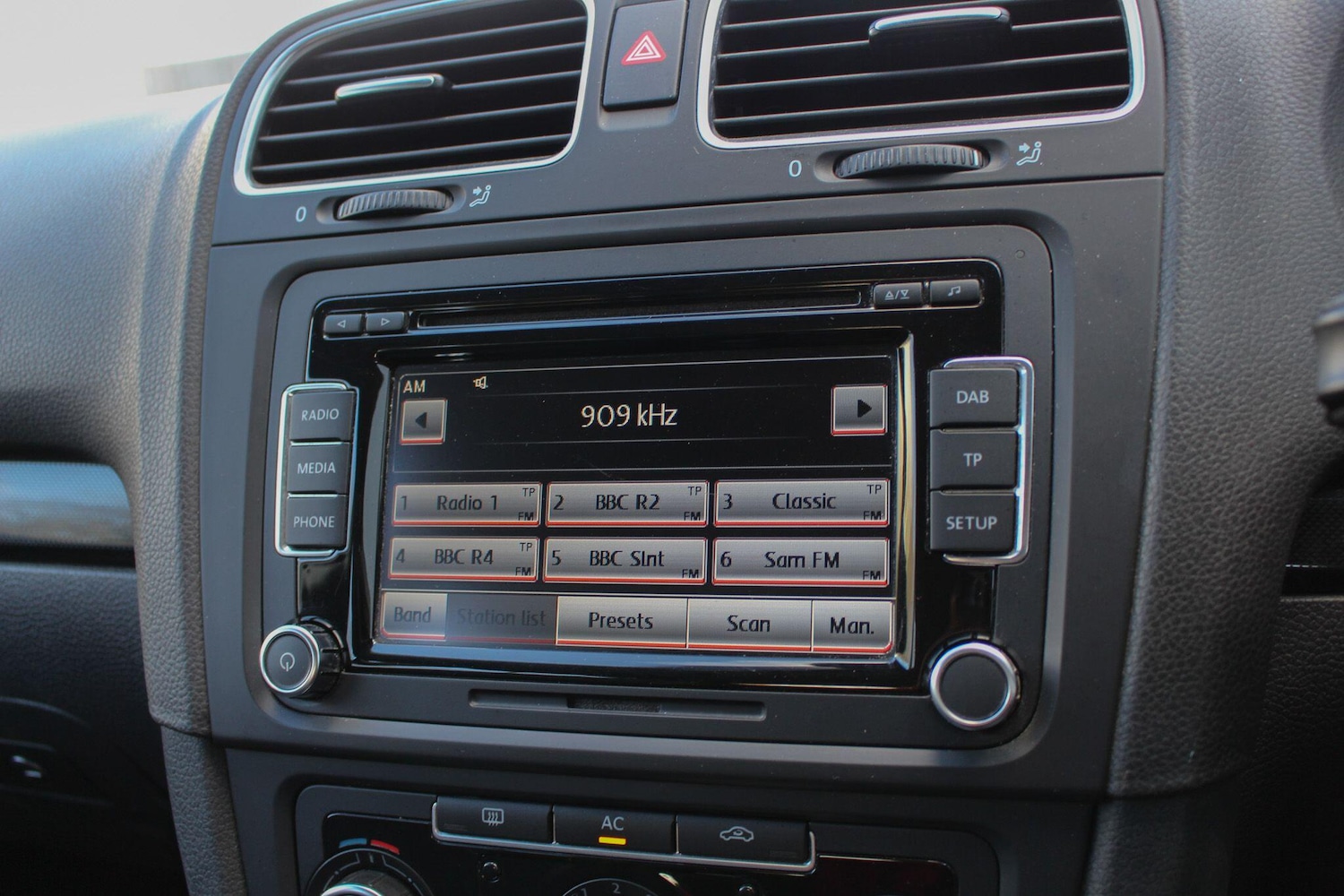 Used Volkswagen Golf 2012 for sale - 77709648: Photo 31