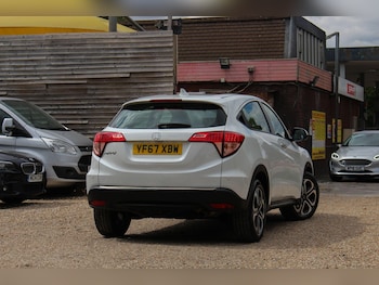 Used Honda HR-V 2018 for sale - 75401082: Photo