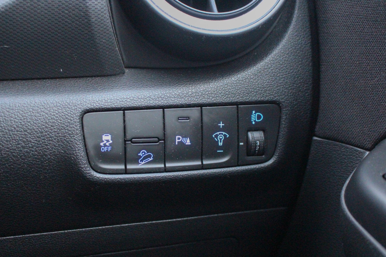 Used Hyundai KONA 2022 for sale - 77320879: Photo 32