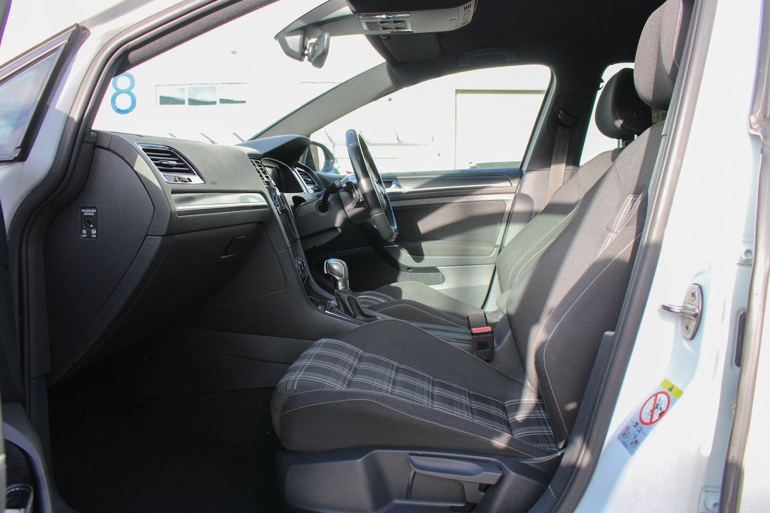 Used Volkswagen Golf 2019 for sale - 77549530: Photo 32