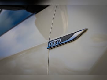 Used Volkswagen Golf 2019 for sale - 77549530: Photo