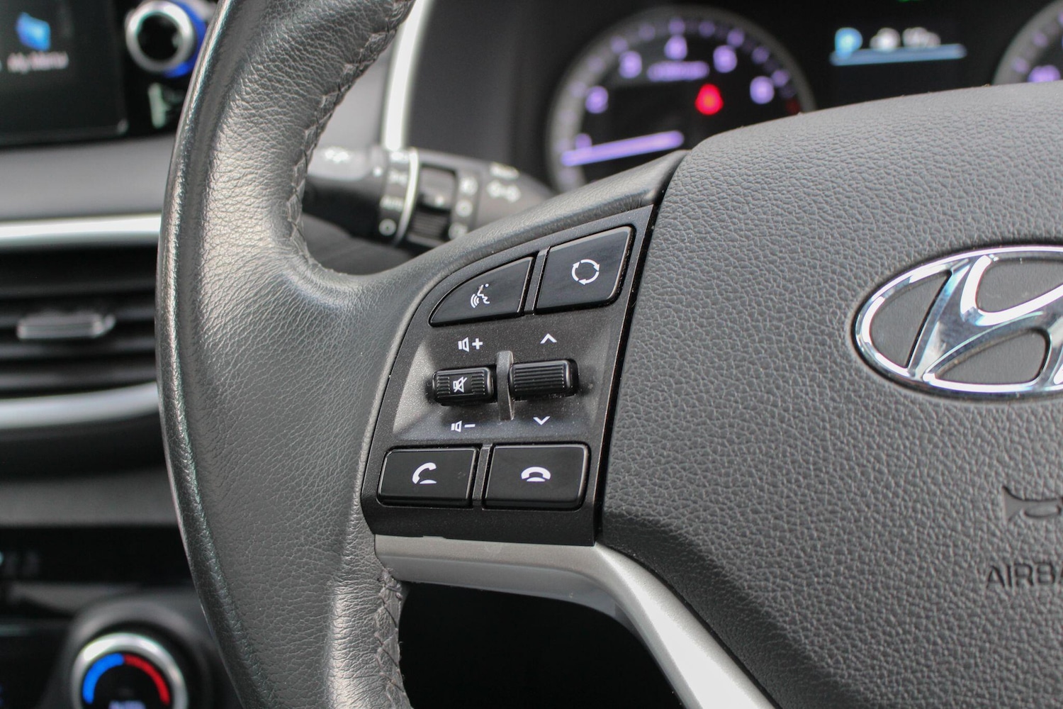 Used Hyundai TUCSON 2019 for sale - 76260114: Photo 33