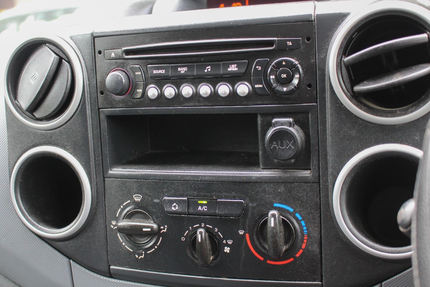 Vehicle 28